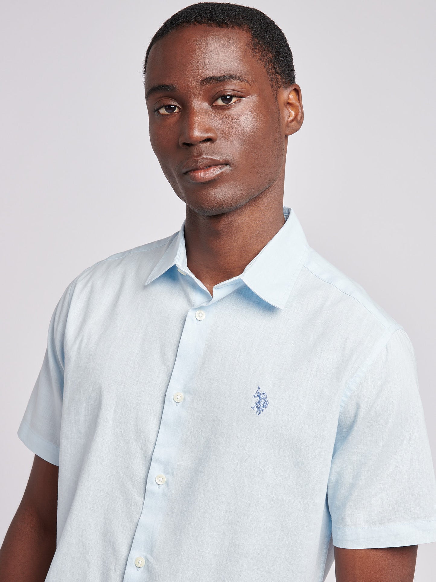 Mens Linen Blend Short Sleeve Shirt in Ice Water