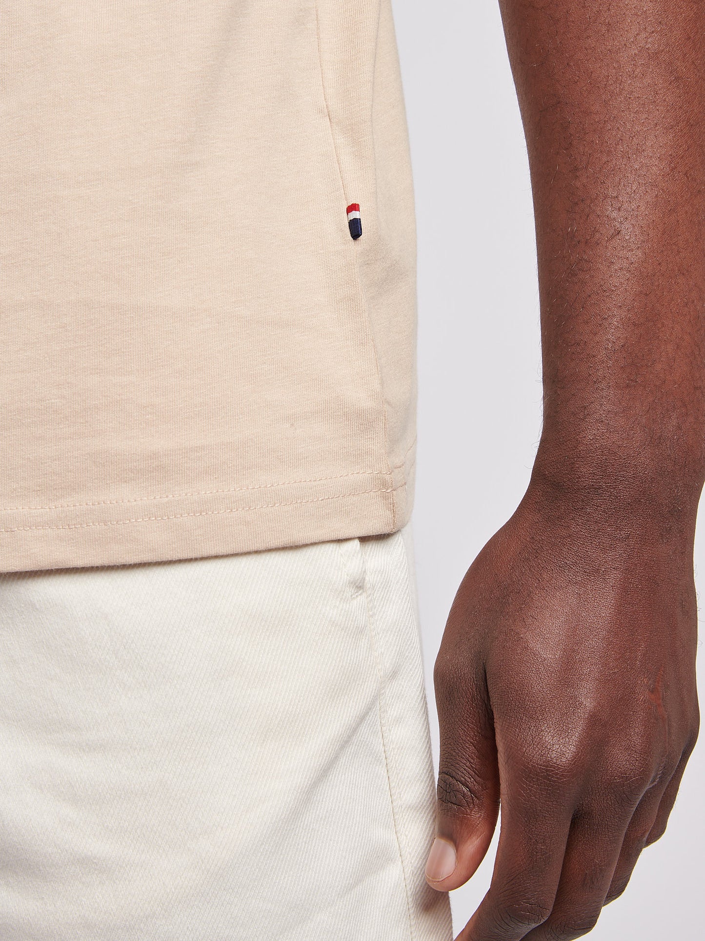 Mens Double Horsemen Pocket T-Shirt in Doeskin