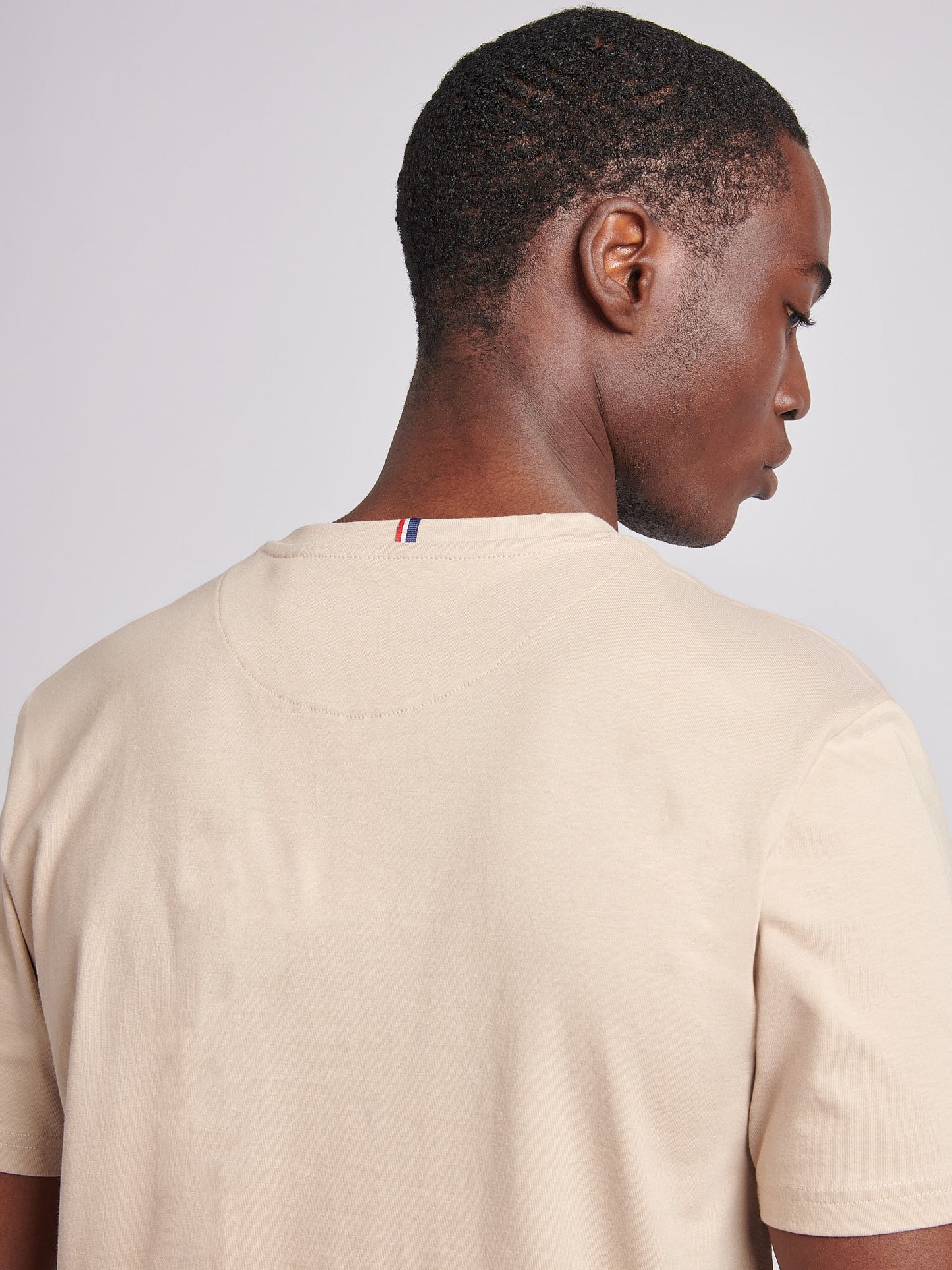 Mens Double Horsemen Pocket T-Shirt in Doeskin