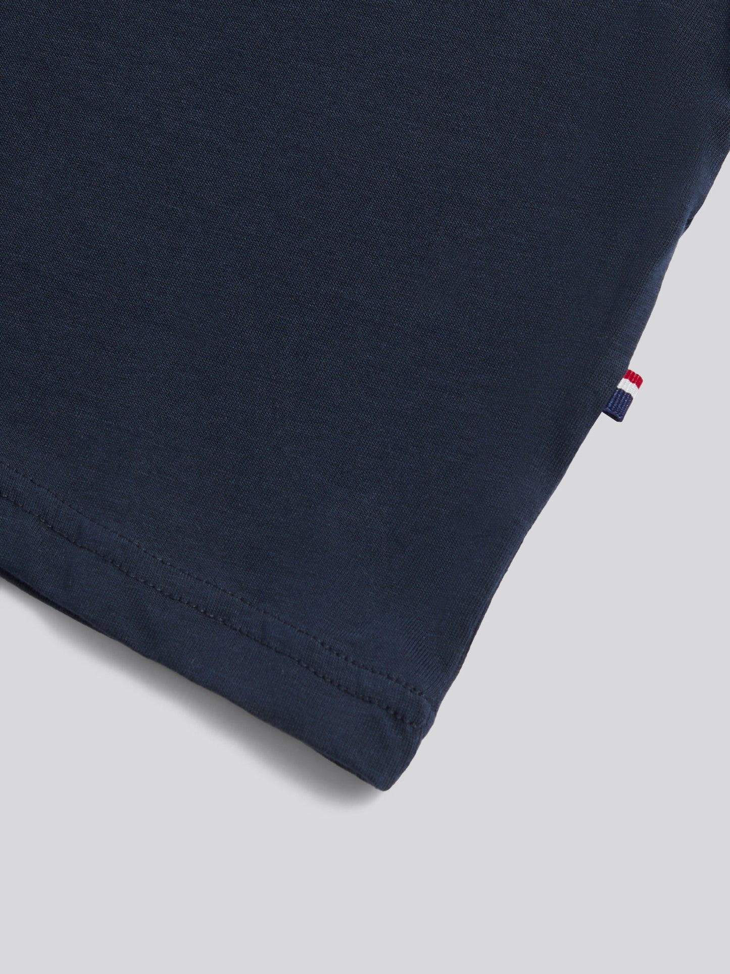 Boys Player 3 T-Shirt in Dark Sapphire Navy / Haute Red DHM