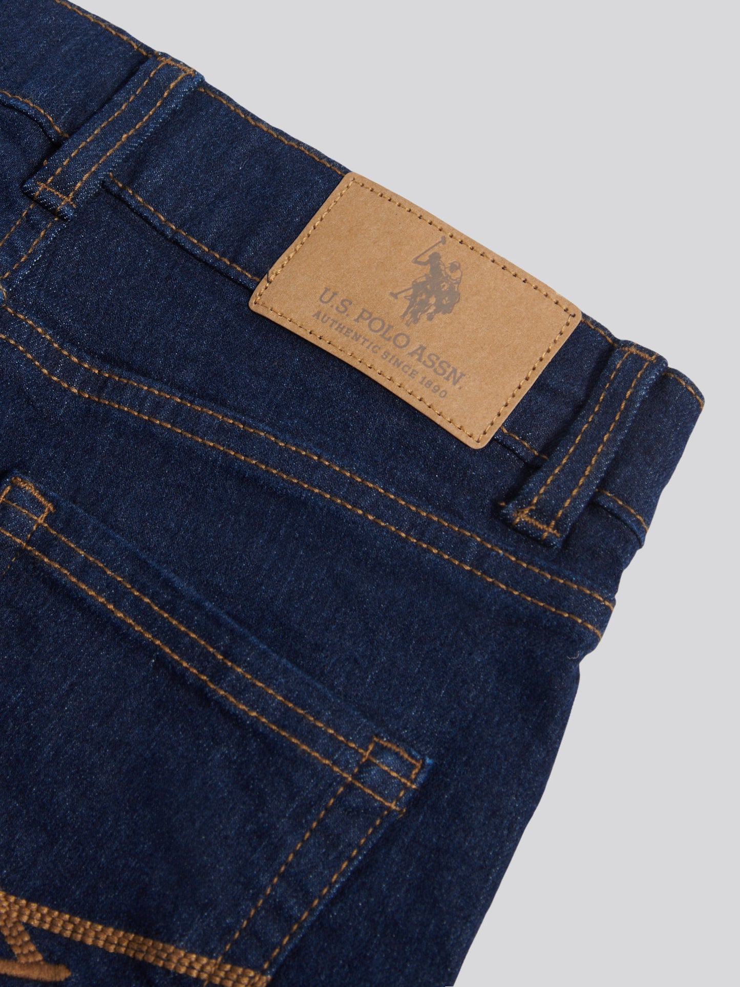 Boys Classic Fit Jean in Rinse Wash