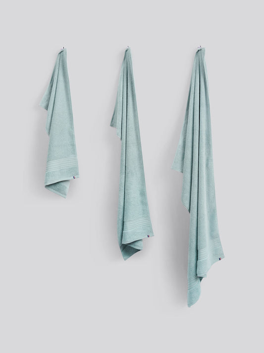 Pure Cotton Zero Twist Towel in Abyss