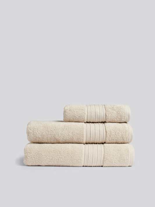 Pure Cotton Zero Twist Towel in Silver Cloud