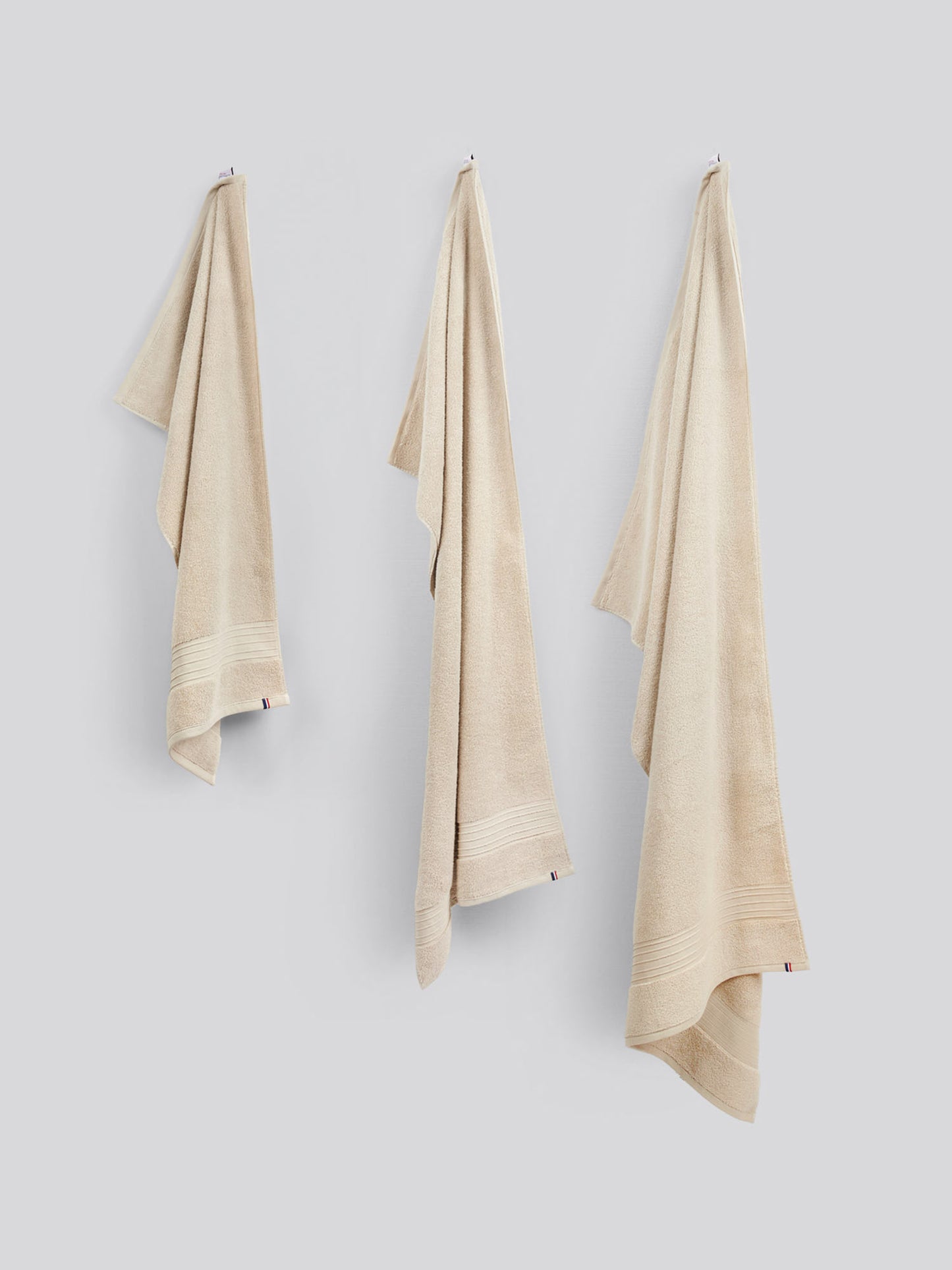 Pure Cotton Zero Twist Towel in Silver Cloud