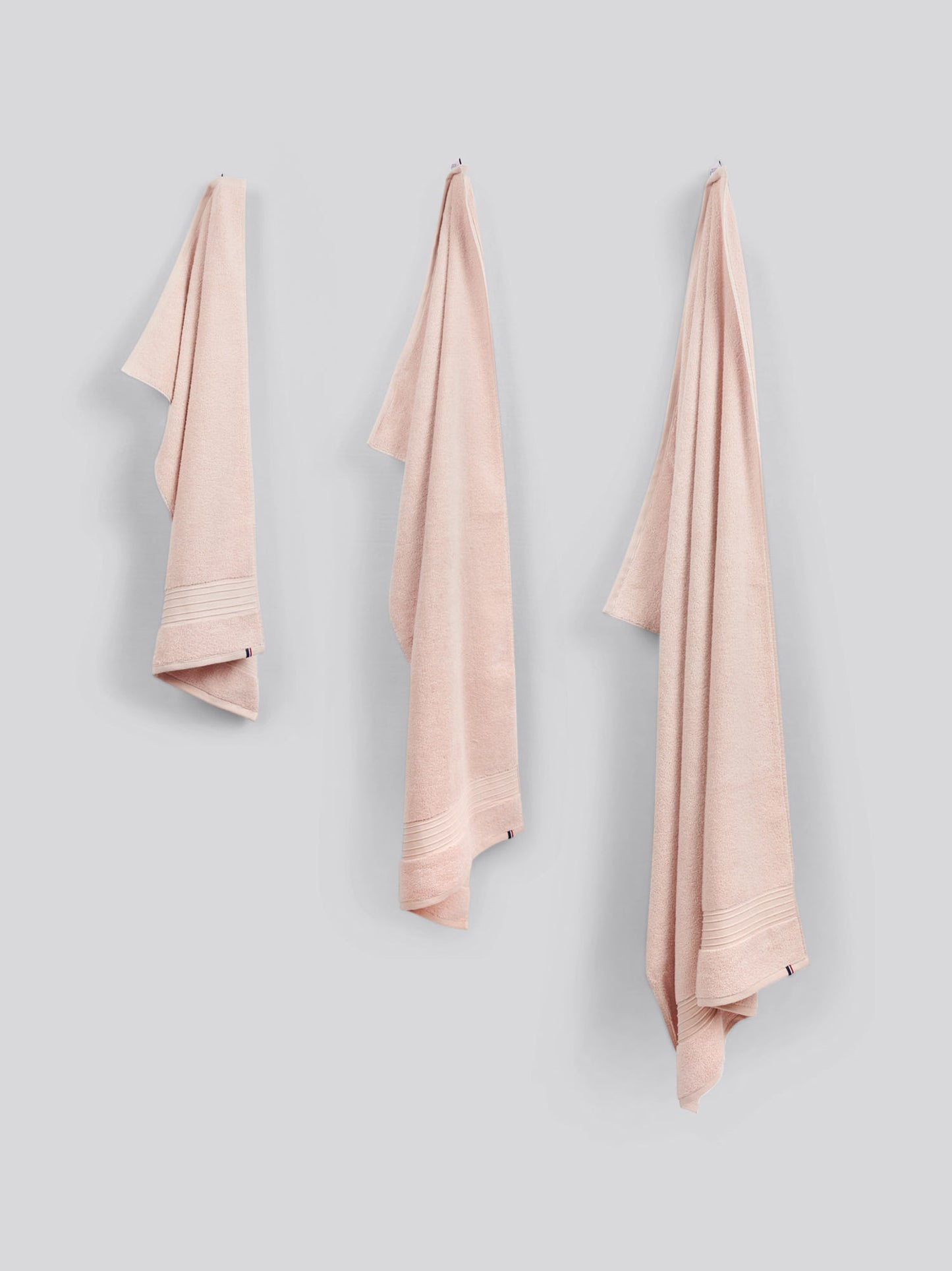 Pure Cotton Zero Twist Towel in Hushed Violet