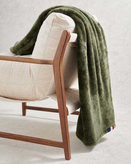 Premium Fleece Throw Capulet Olive