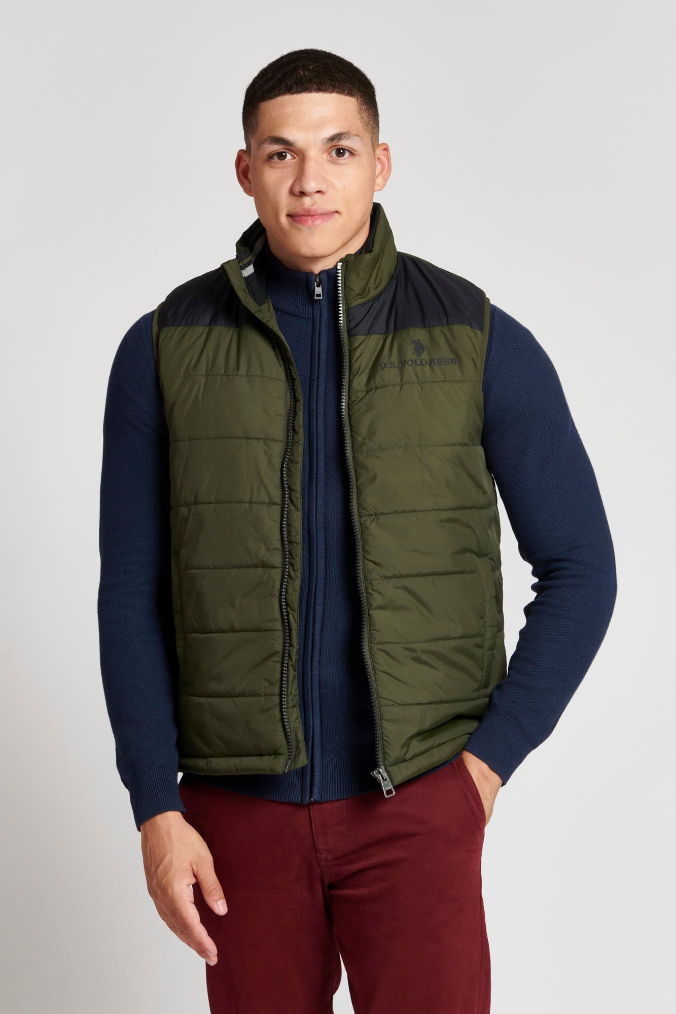 U.S. Polo Assn. Mens Block Gilet in Forest Night