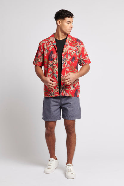 Mens Palm Leaf Seersucker Revere Short Sleeve Shirt in Haute Red