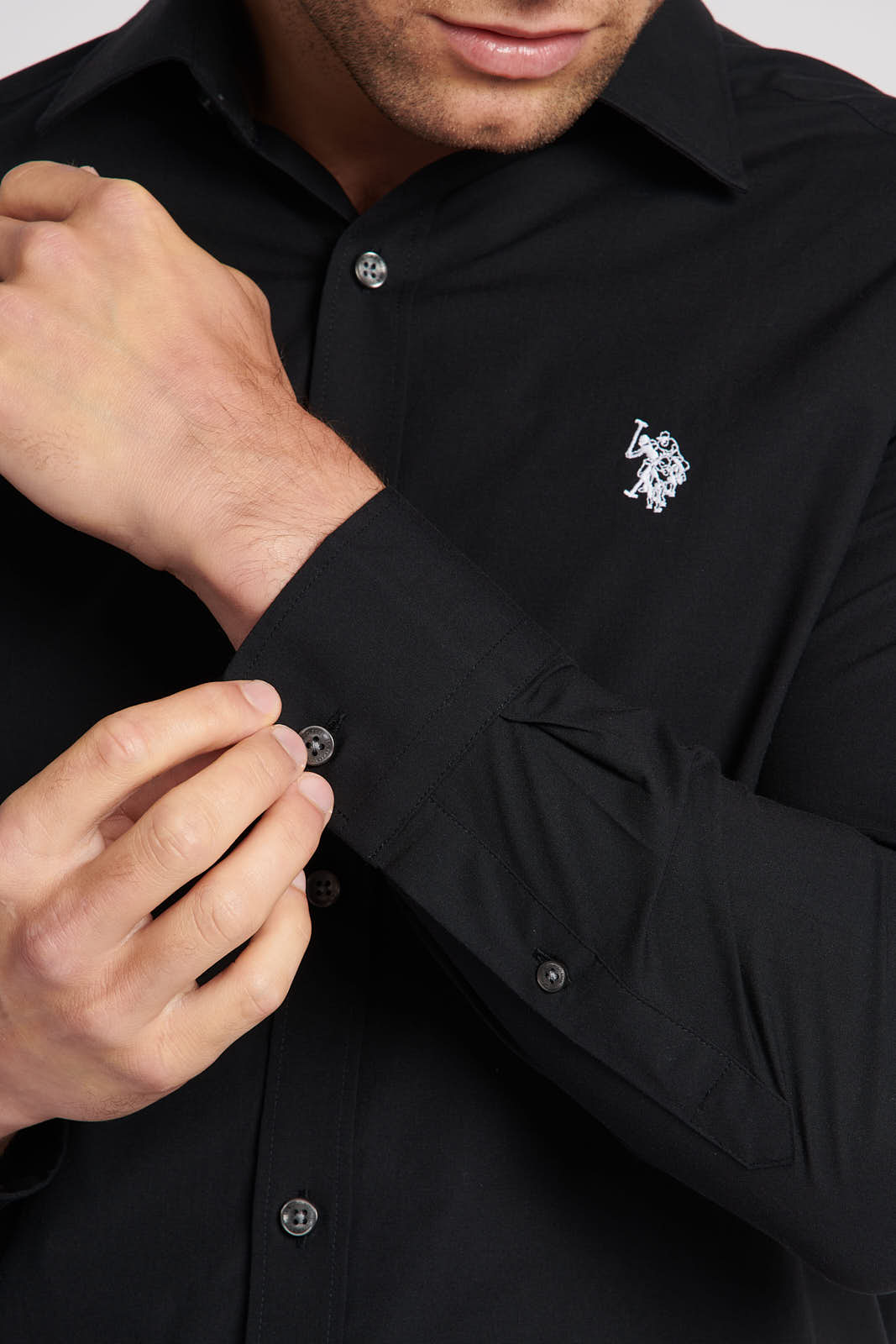 Mens Long Sleeve Poplin Shirt in Black