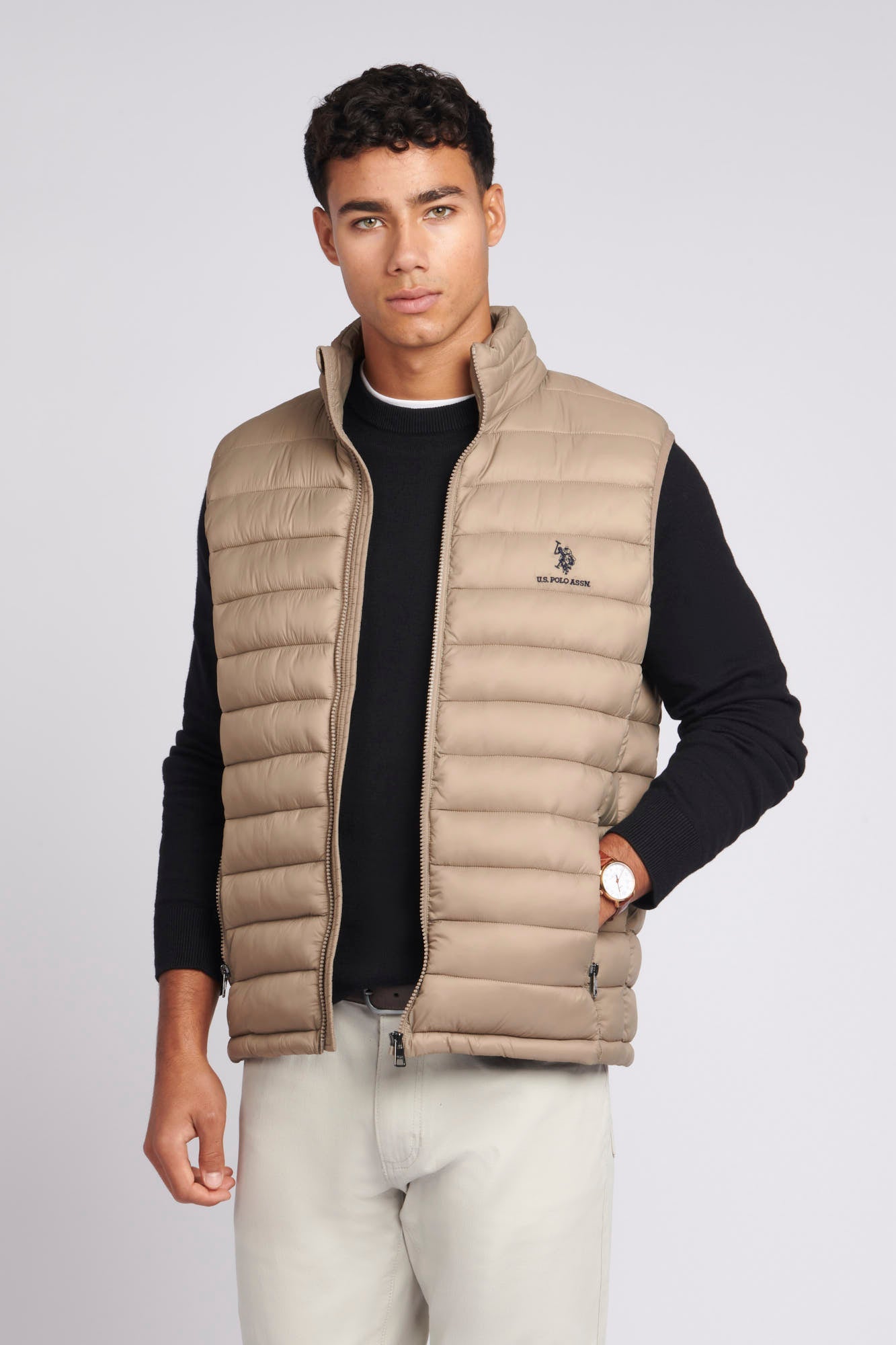 U.S. Polo Assn. Mens Lightweight Quilted Gilet in Greige / Navy Blazer