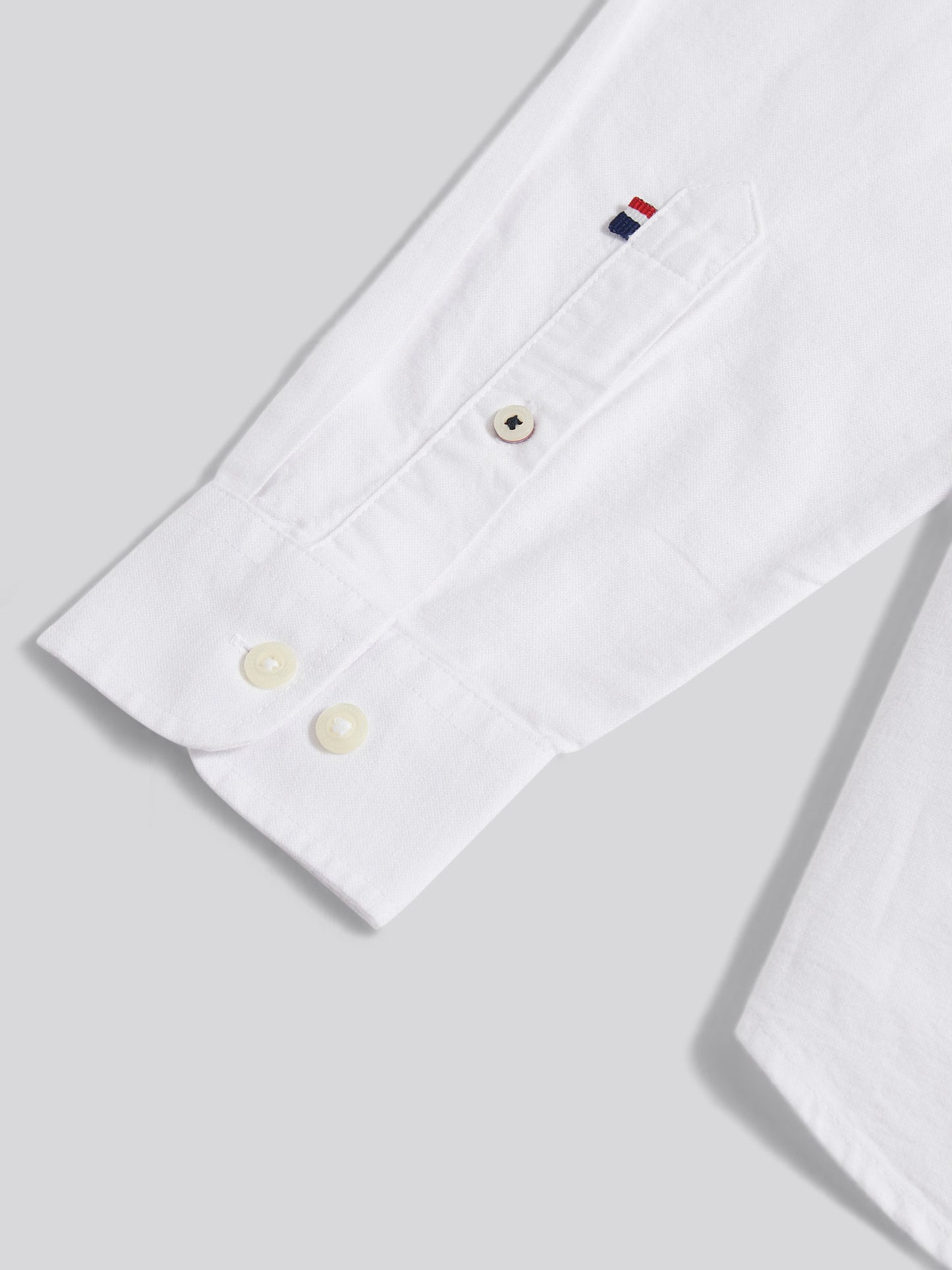 Mens Peached Oxford Shirt in White / Dark Sapphire Navy DHM