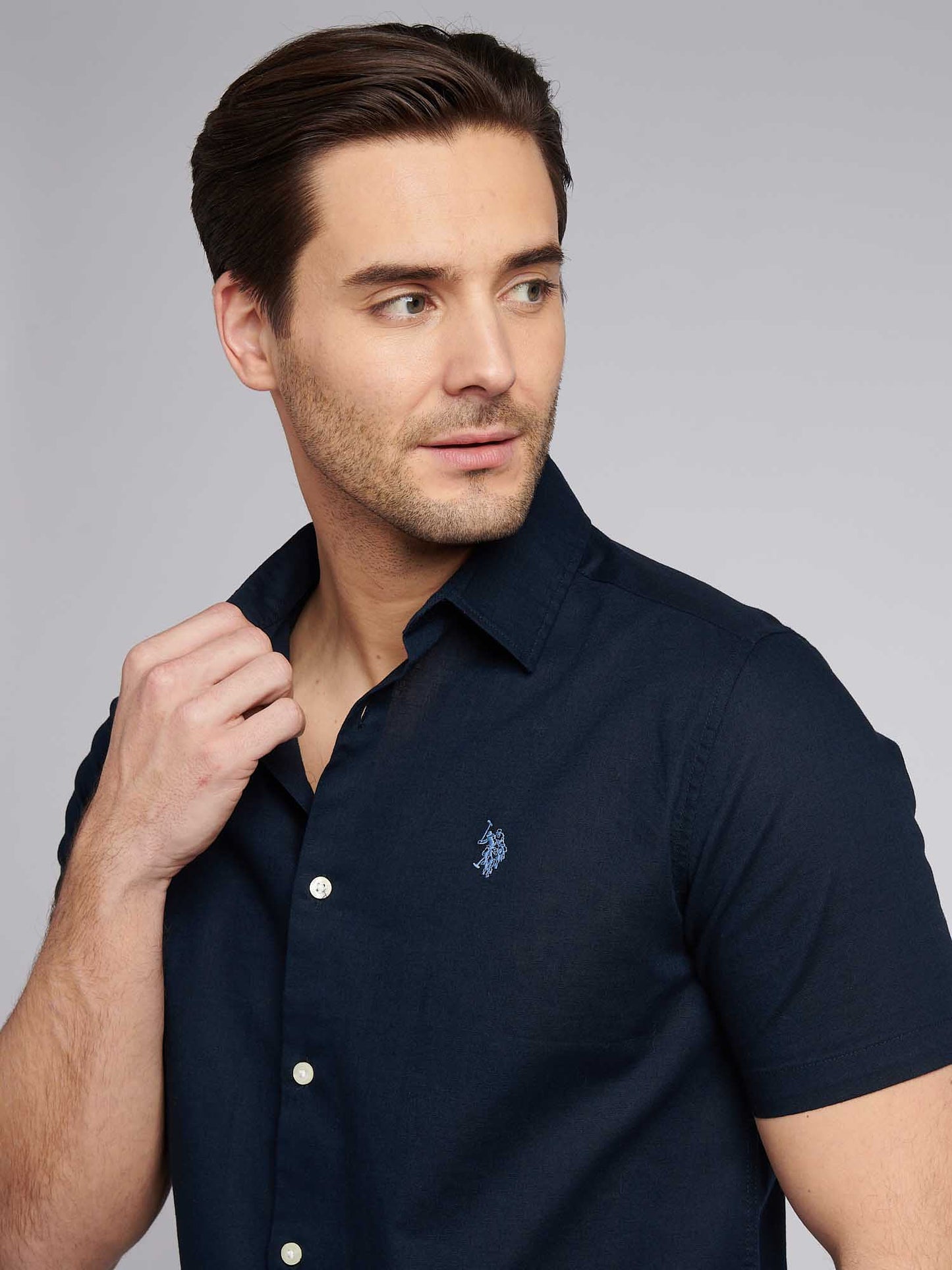 Mens Linen Blend Short Sleeve Shirt in Dark Sapphire Navy / Moonlight Blue DHM
