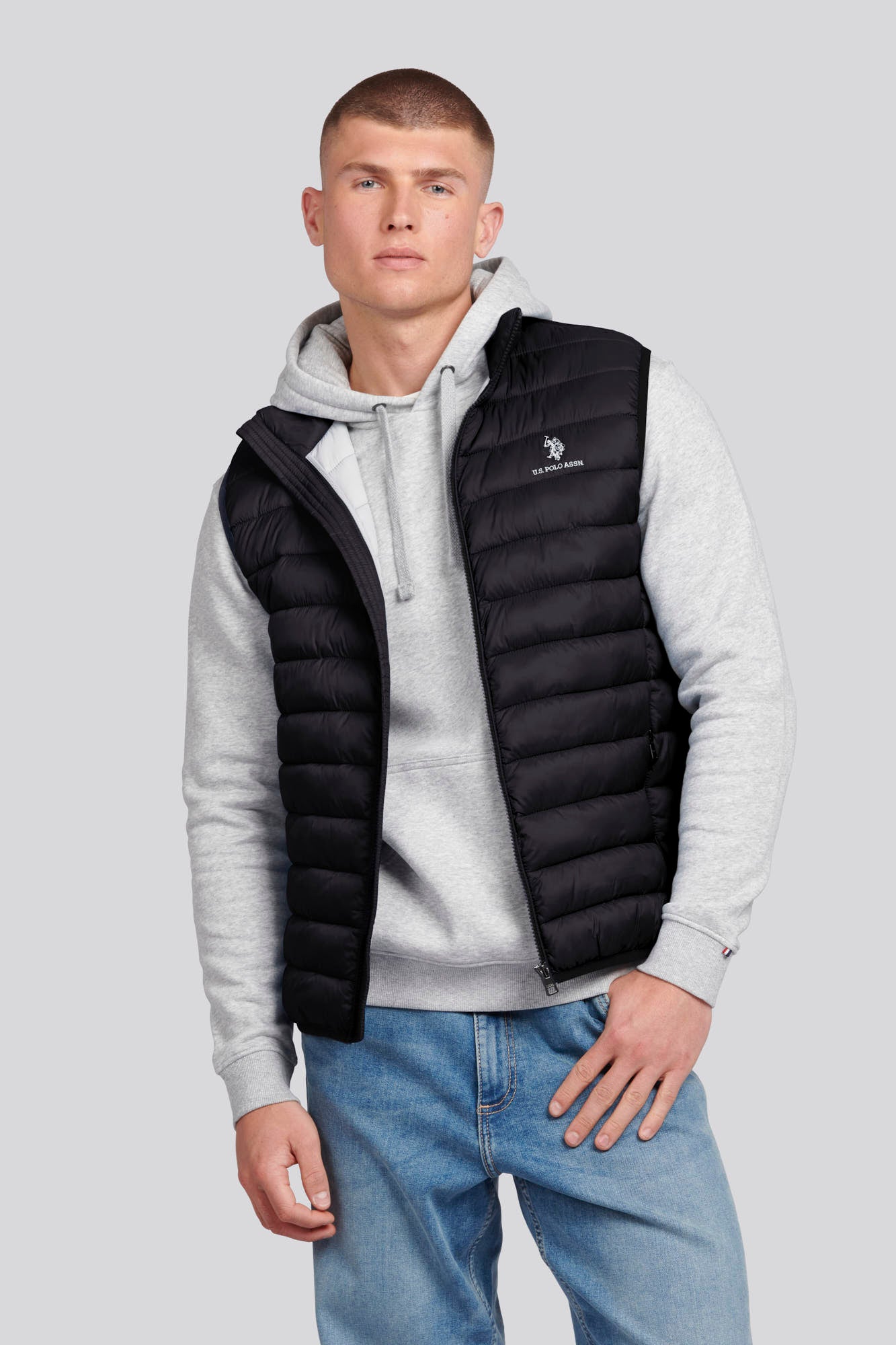 U.S. Polo Assn. Mens Bound Quilted Gilet in Black Bright White DHM
