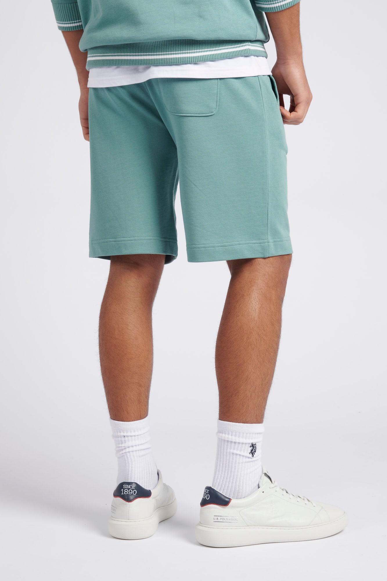 Mens Classic Fit Tipped Shorts in Mineral Blue