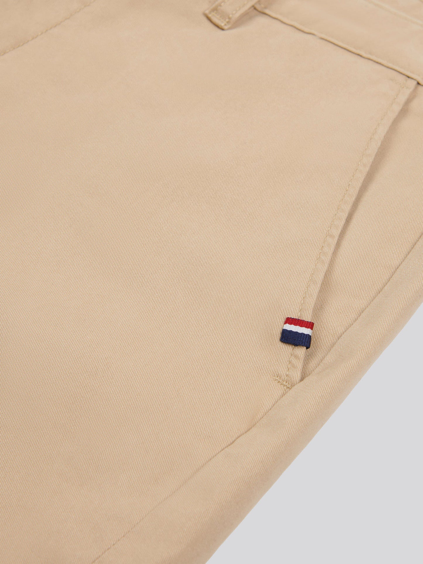 Mens Classic Chinos Shorts in Cornstalk