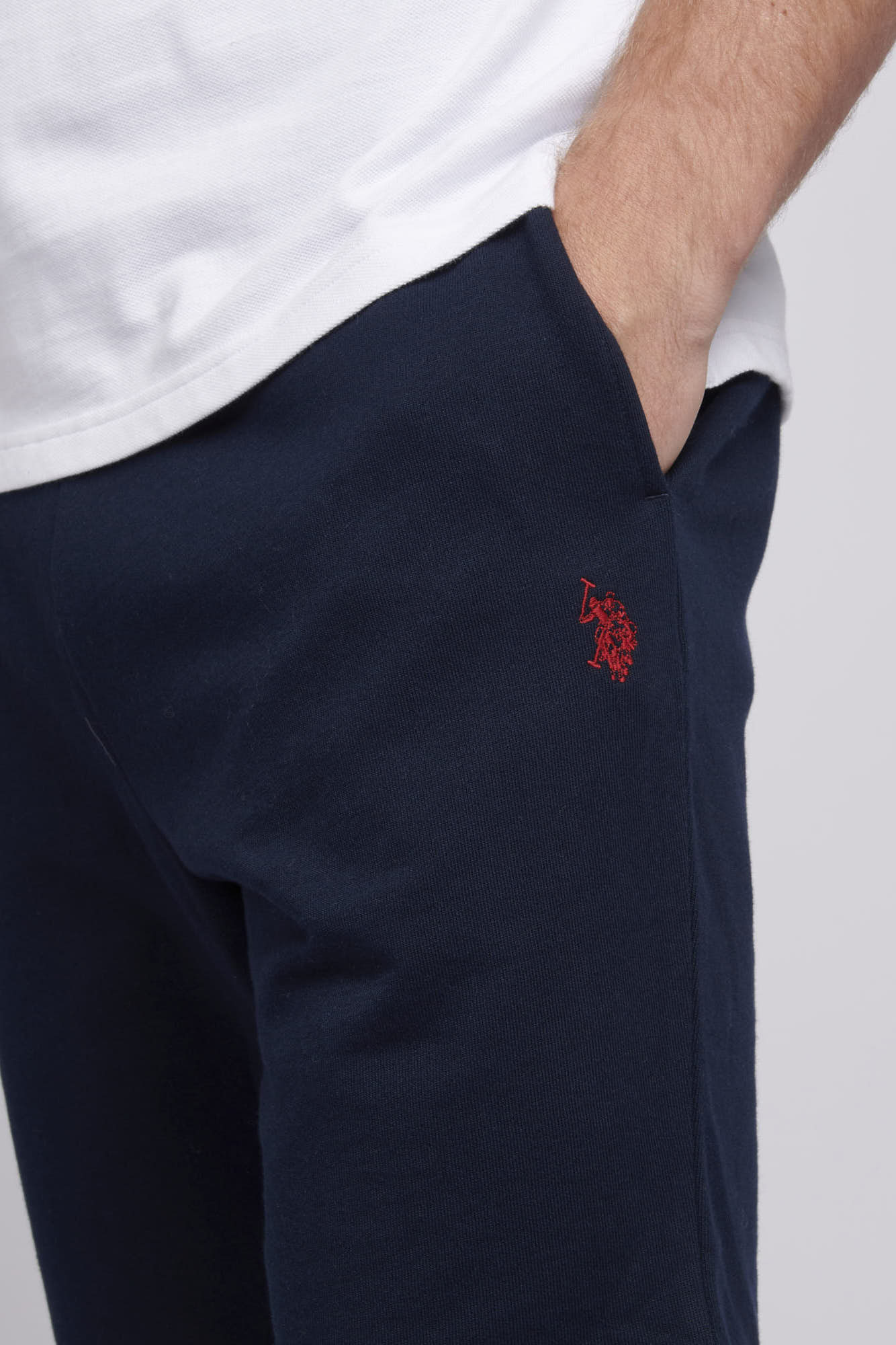 Mens Classic Fit Double Horsemen Sweat Shorts in Dark Sapphire Navy / Haute Red DHM