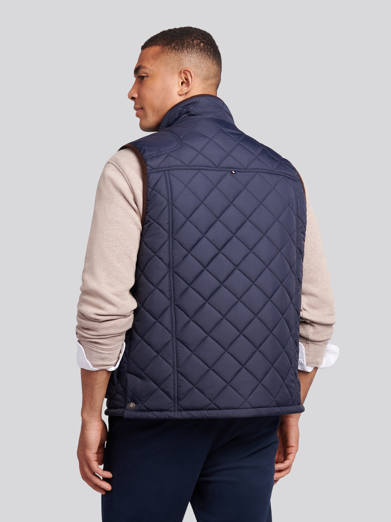 Men's Quilted Country Gilet in Dark Sapphire Navy – corduroy collar detail