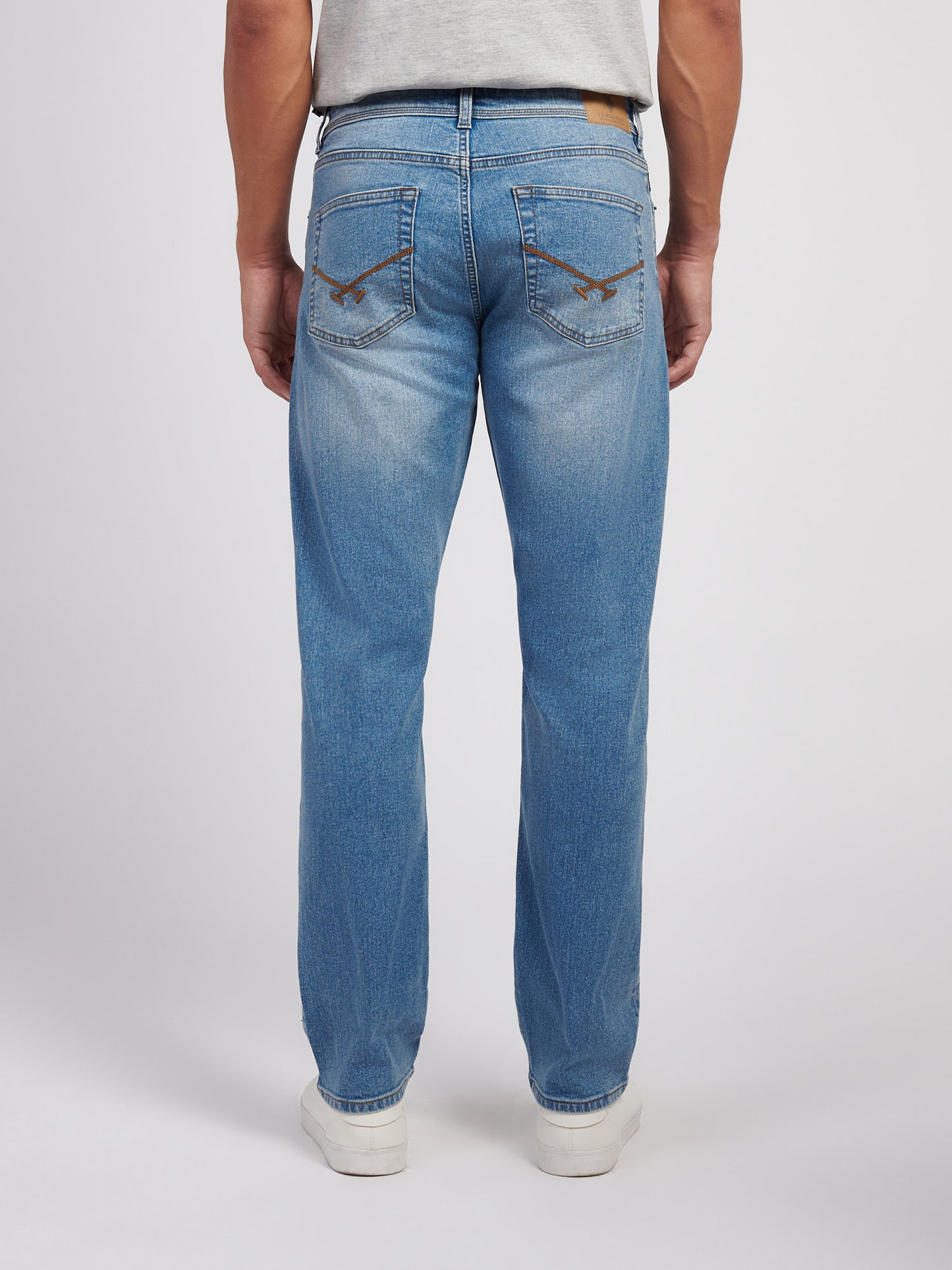 Mens Straight Fit Jean in Blue Wash