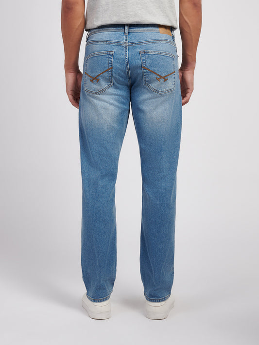 Mens Straight Fit Jean in Blue Wash