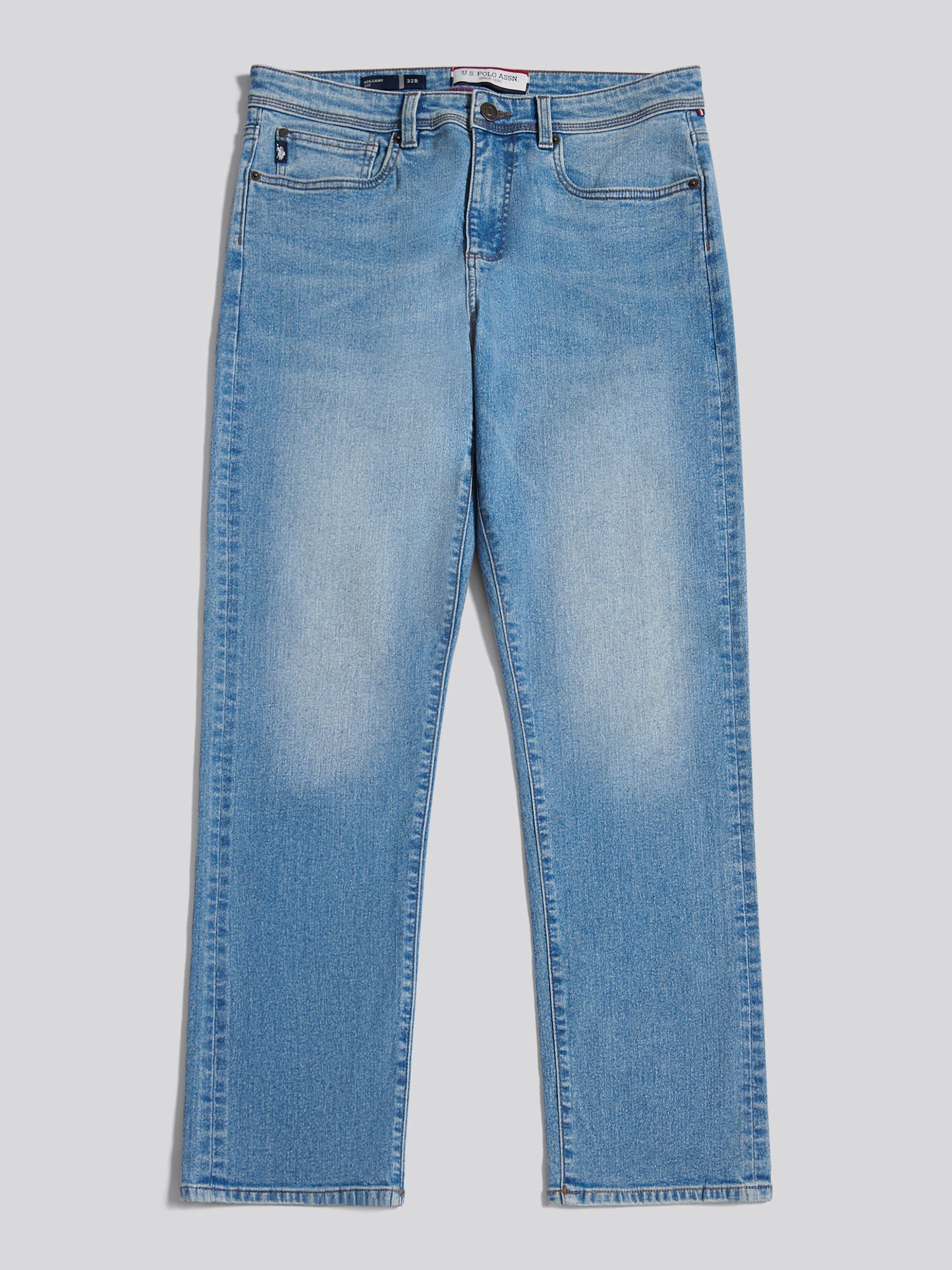 Mens Straight Fit Jean in Blue Wash