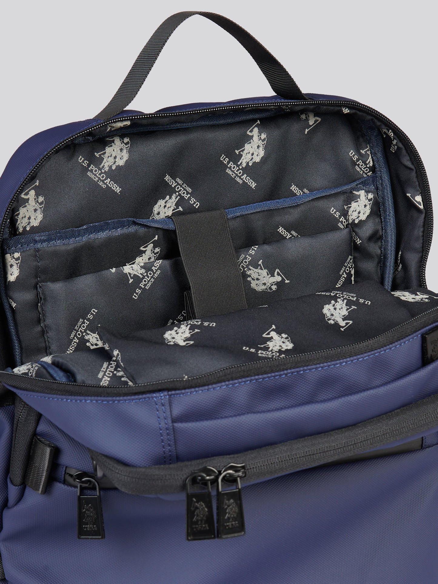Mens Arrowhead Backpack in Navy