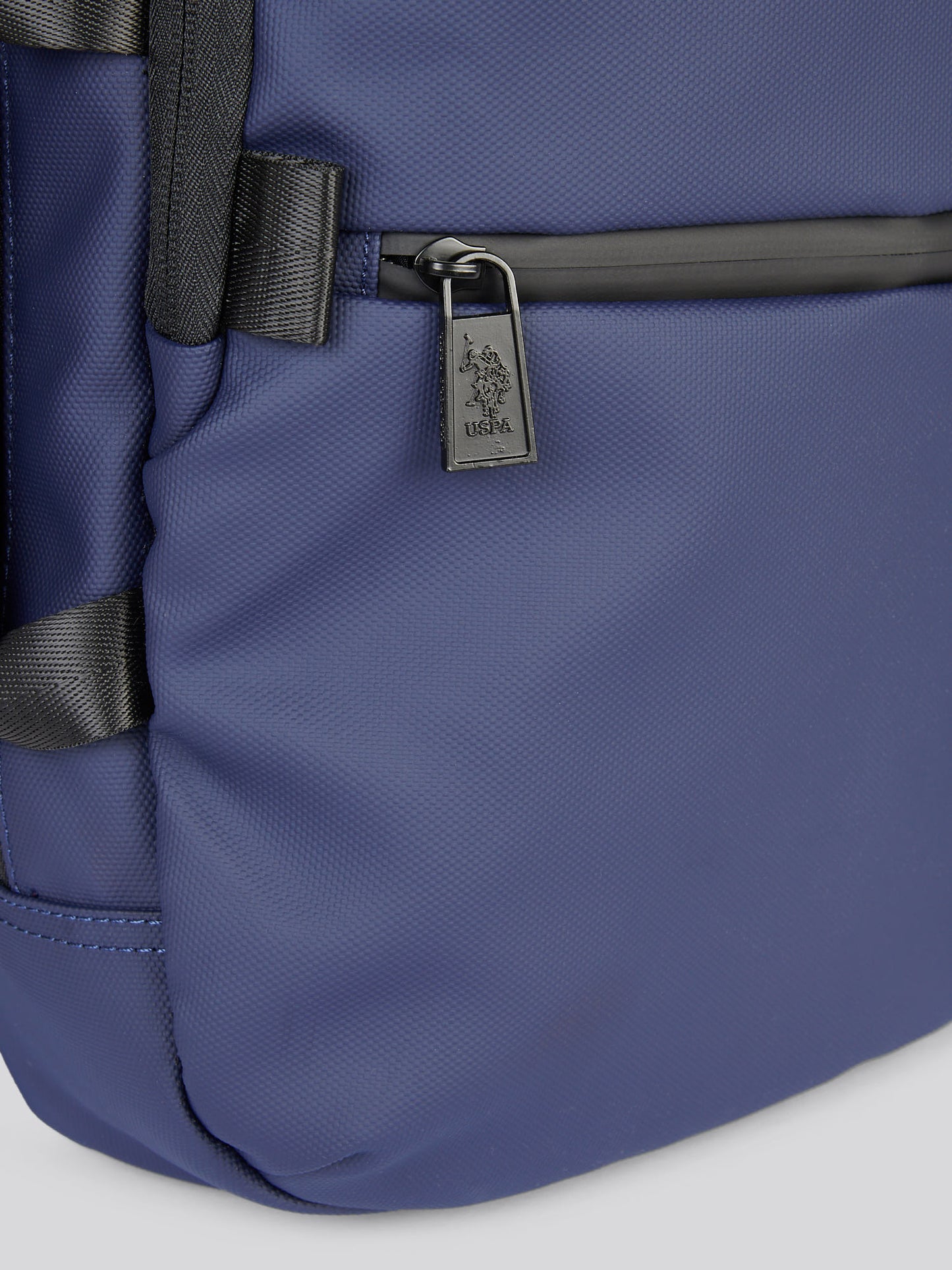 Mens Arrowhead Backpack in Navy