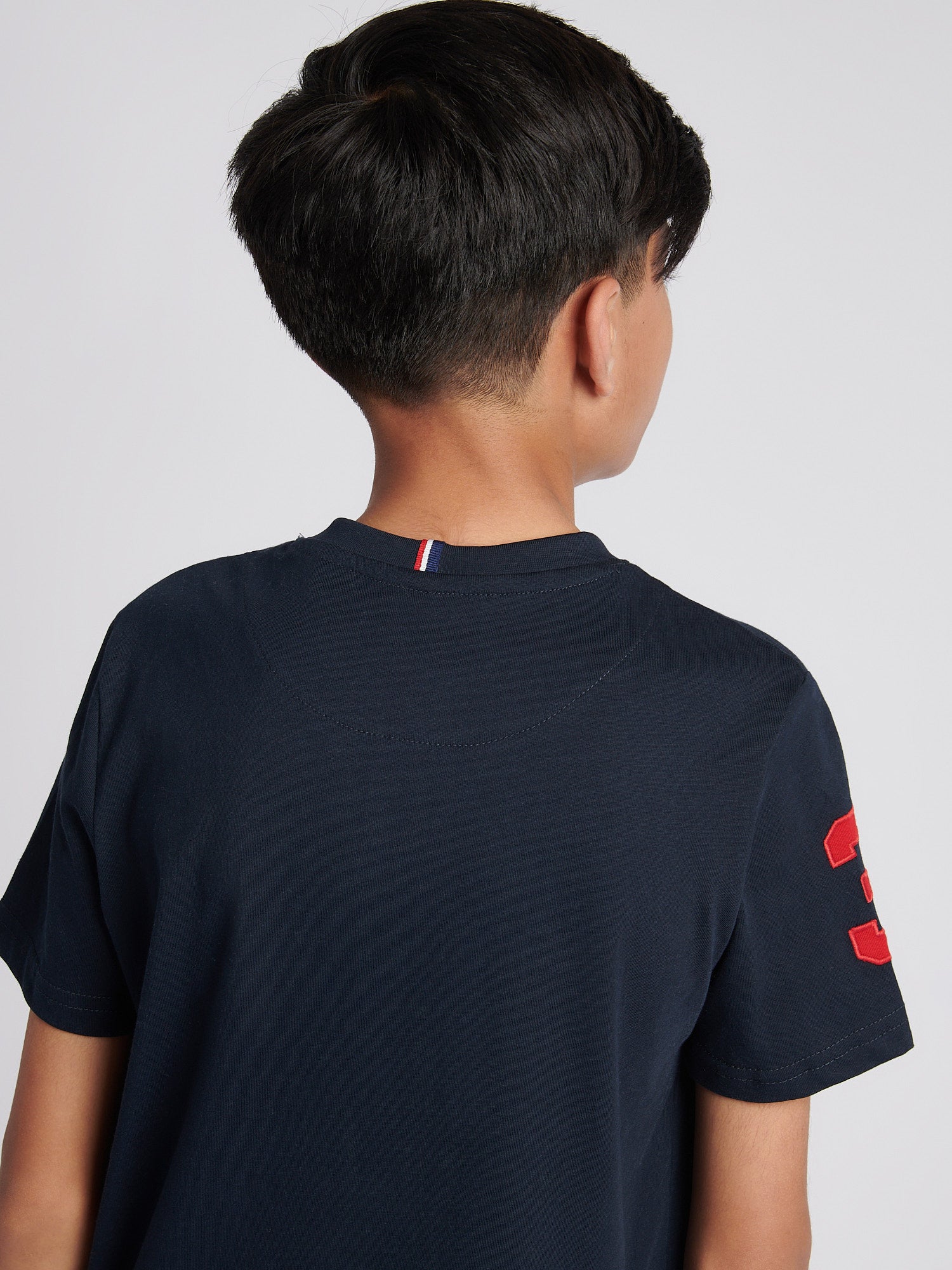 Boys Player 3 T-Shirt in Dark Sapphire Navy / Haute Red DHM