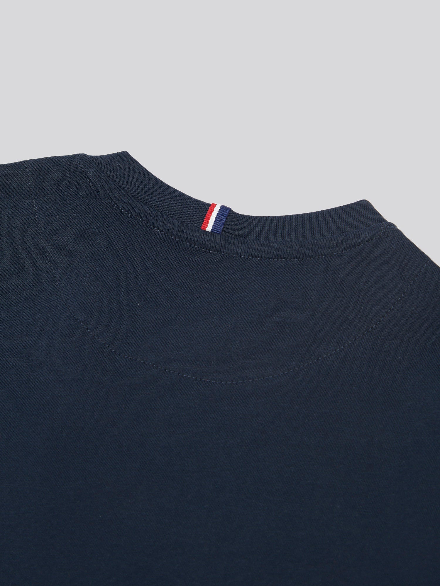 Boys Player 3 T-Shirt in Dark Sapphire Navy / Haute Red DHM