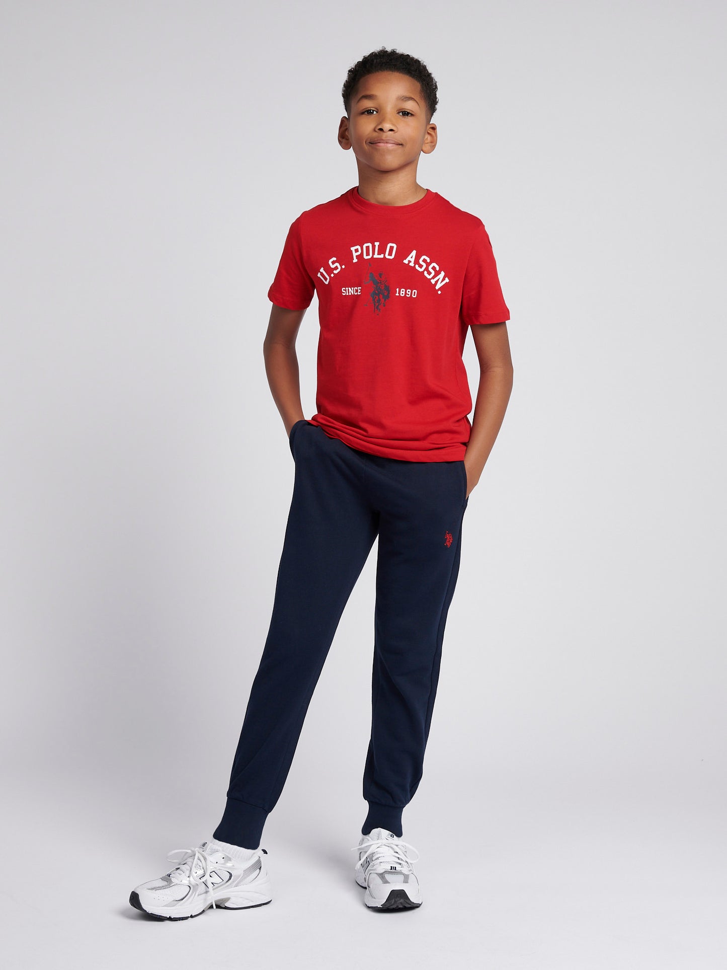 Boys Player 3 Jogger in Dark Sapphire Navy / Haute Red DHM