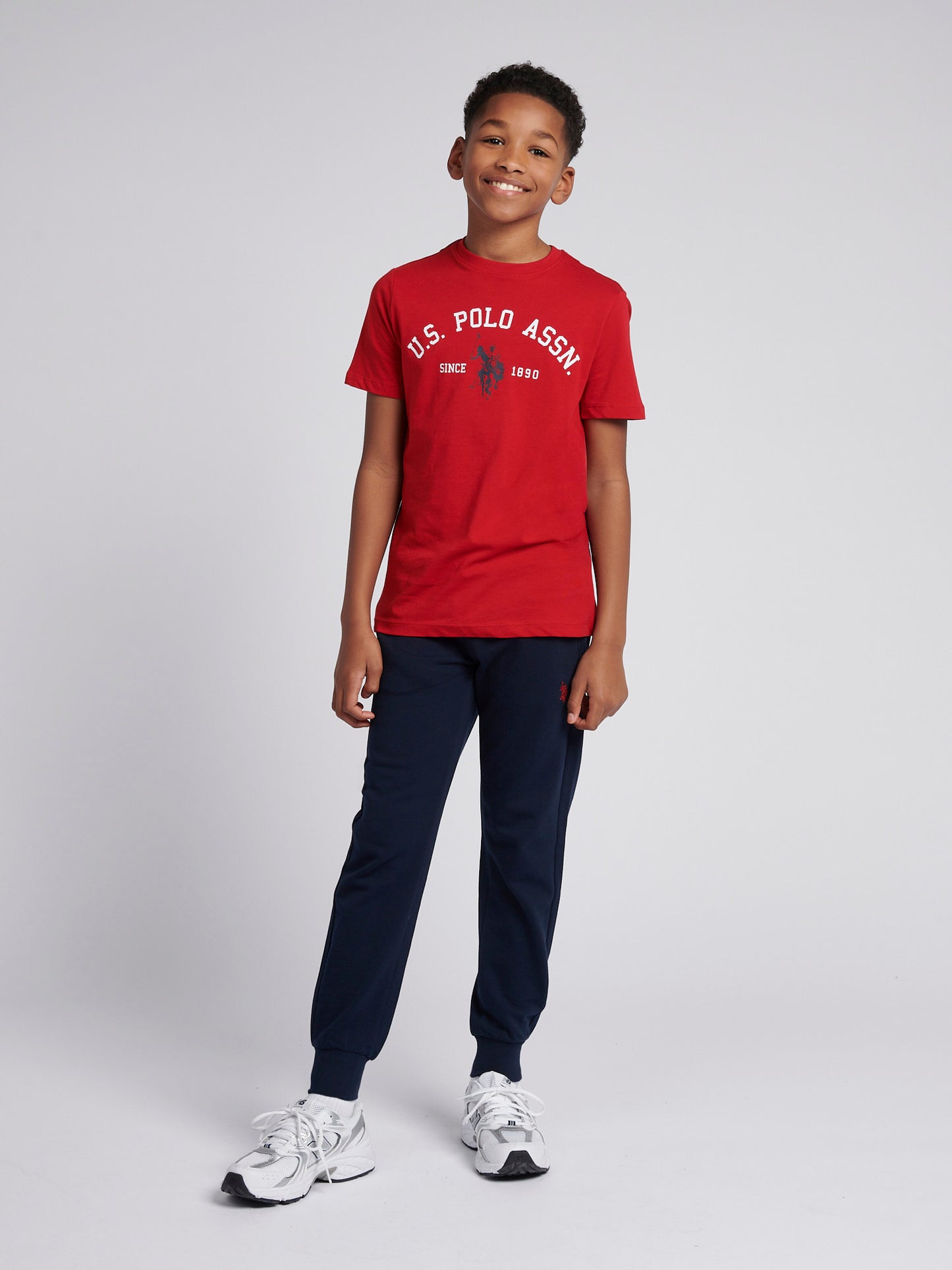 Boys Signature Arch Print T-Shirt in Haute Red