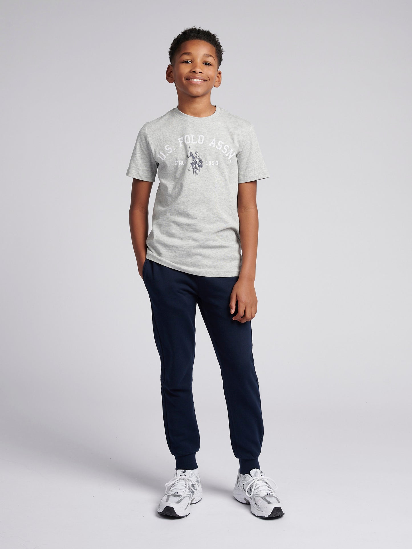 Boys Signature Arch Print T-Shirt in Mid Grey Marl