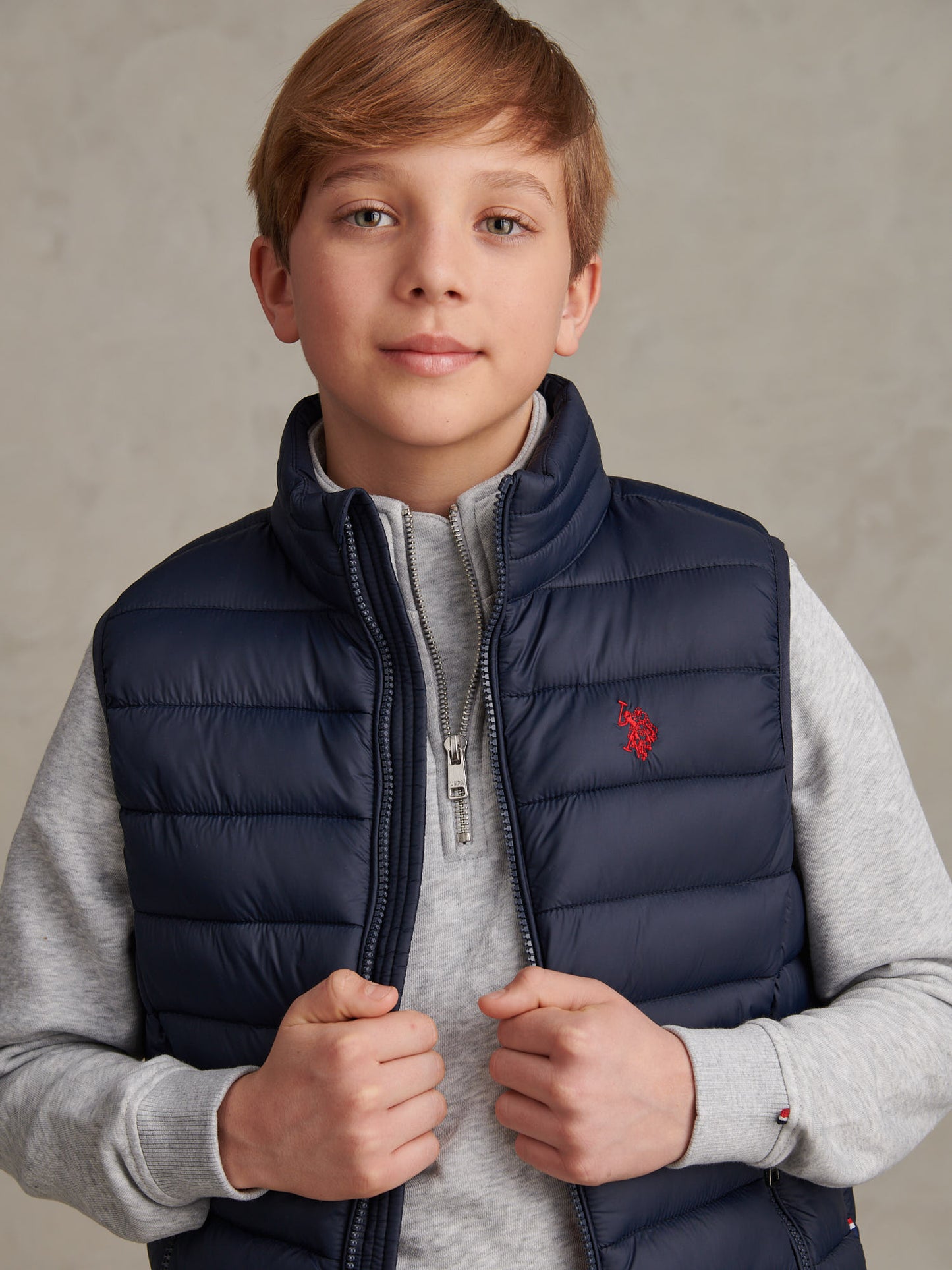 Boys Lightweight Quilted Gilet Dark Sapphire Navy / Haute Red DHM
