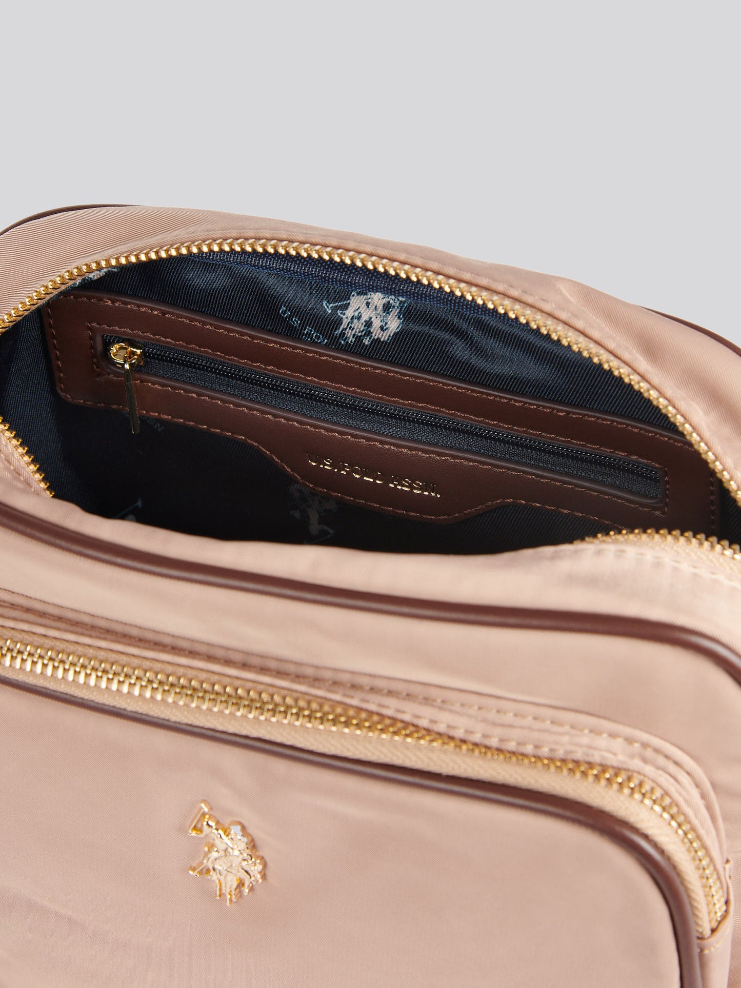 Womens Houston Crossbody Pocket Bag in Warm Taupe