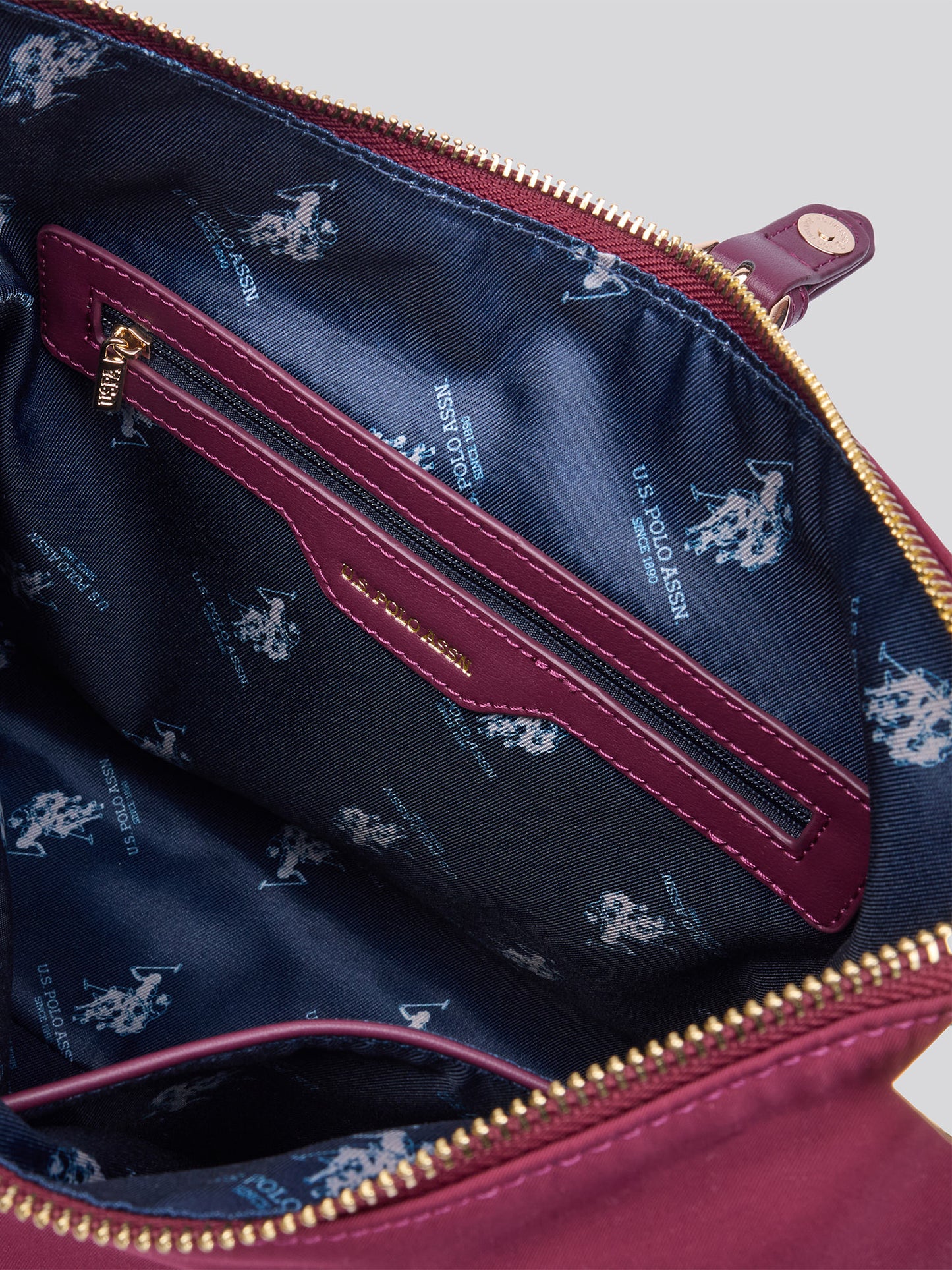 Womens Houston Hobo Bag in Wine