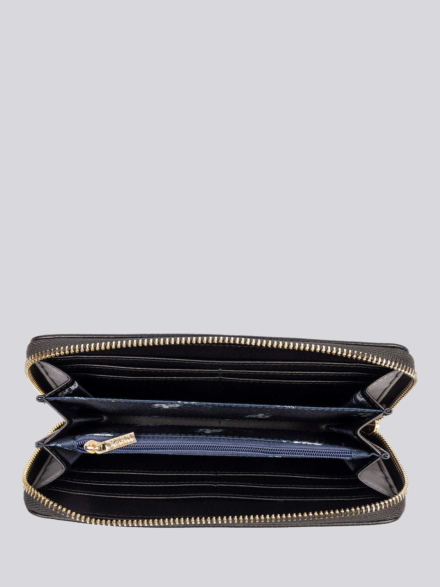 Womens Jones Large Zip Around Wallet in Black