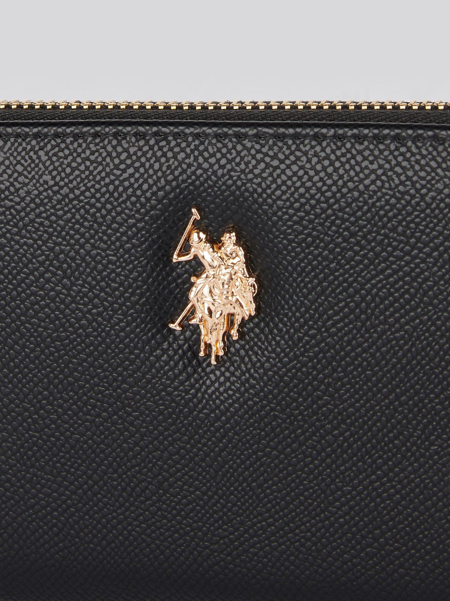 Womens Jones Medium Zip Wallet in Black