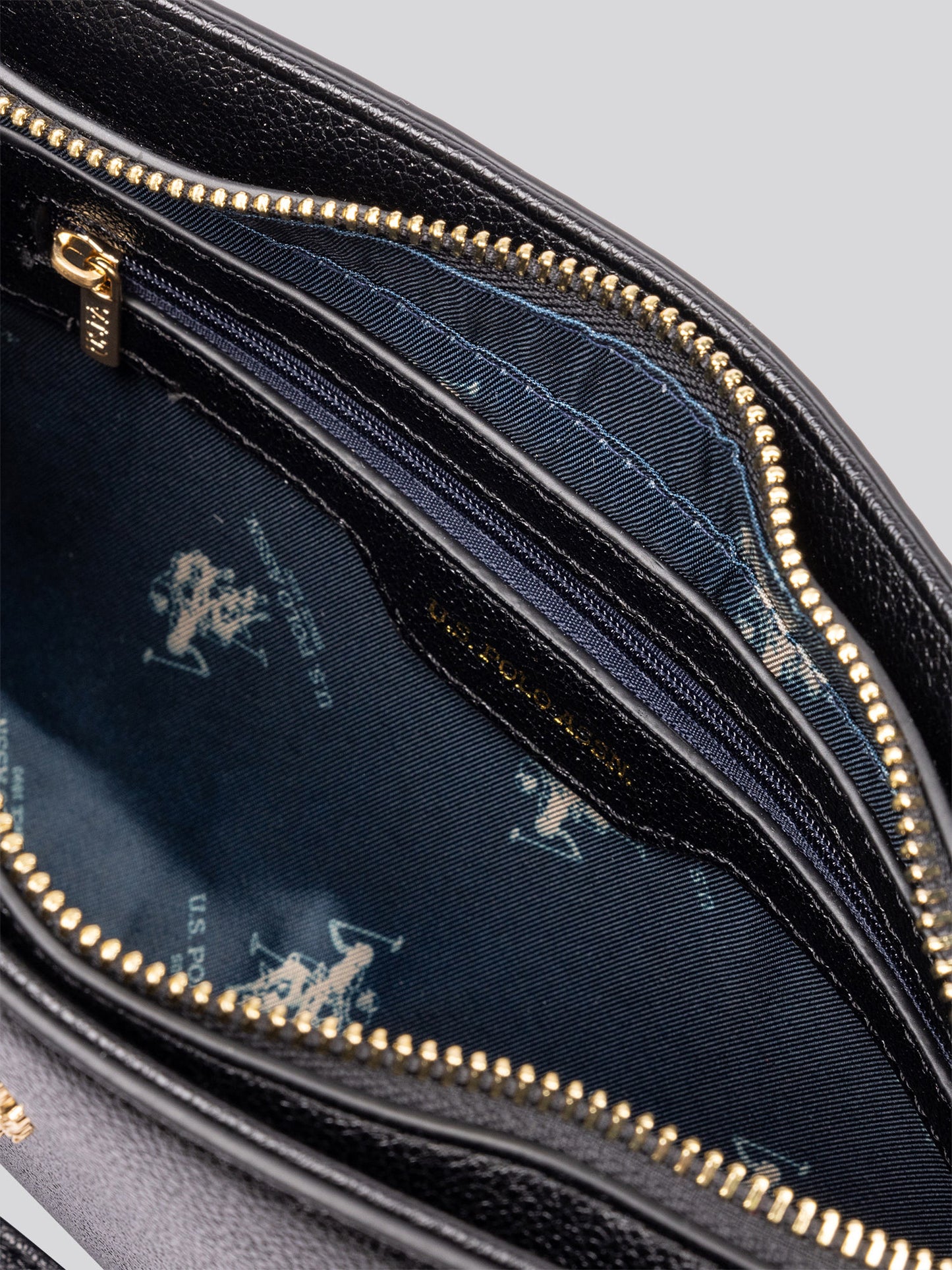 Womens Jones Small Hobo Bag w/ Chain in Black