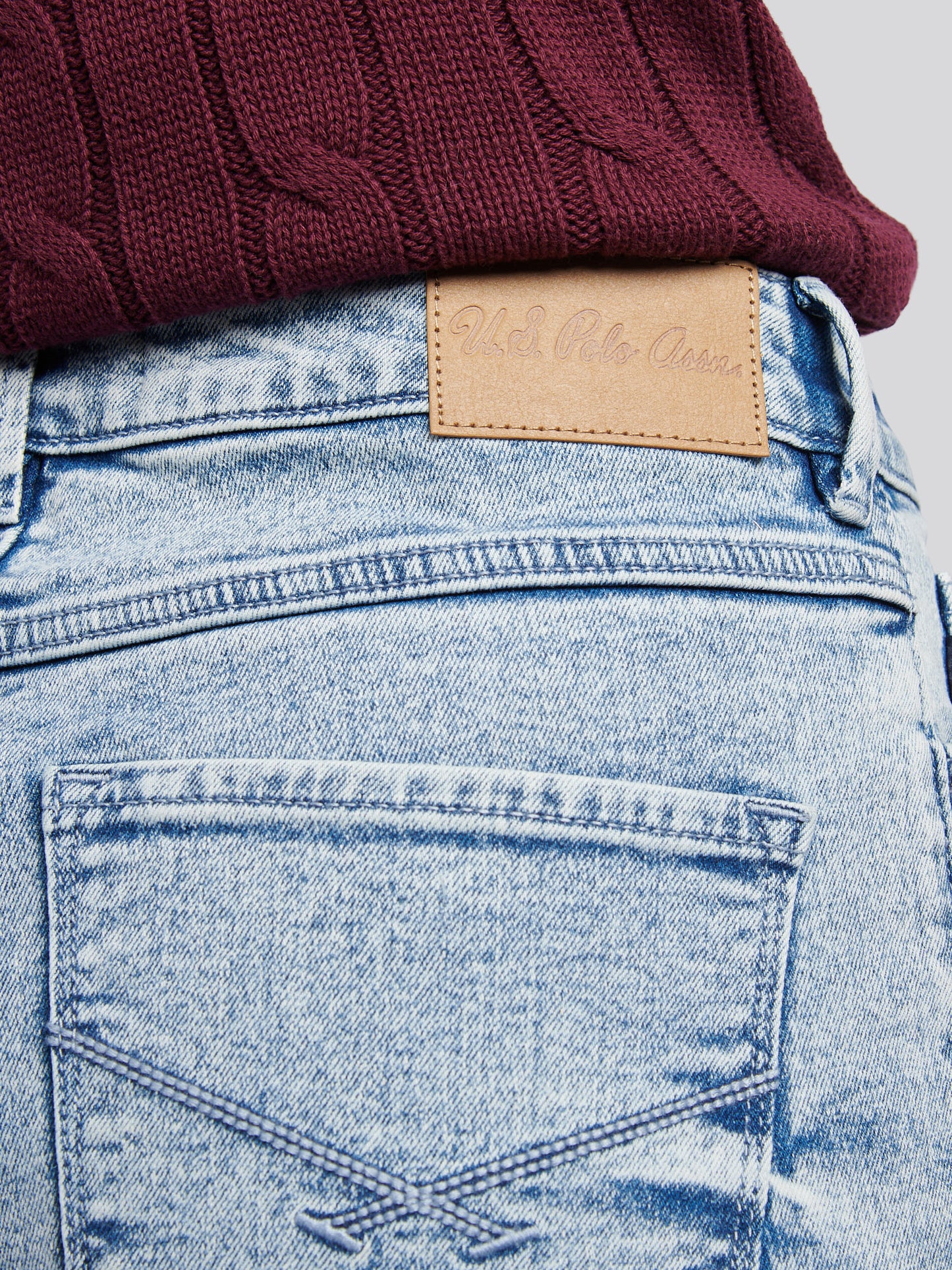 Womens Straight Fit Jean in Super Bleach Blue