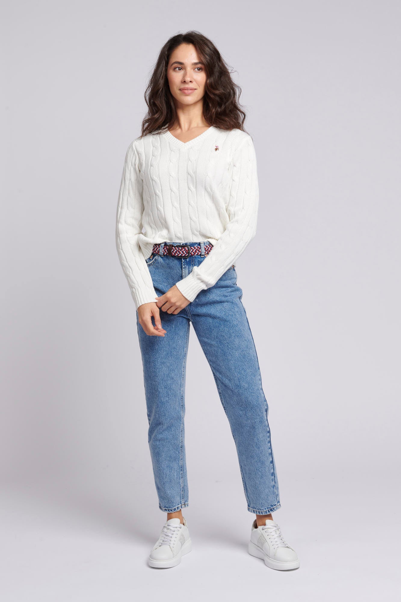 Womens V-Neck Cable Jumper in Marshmallow