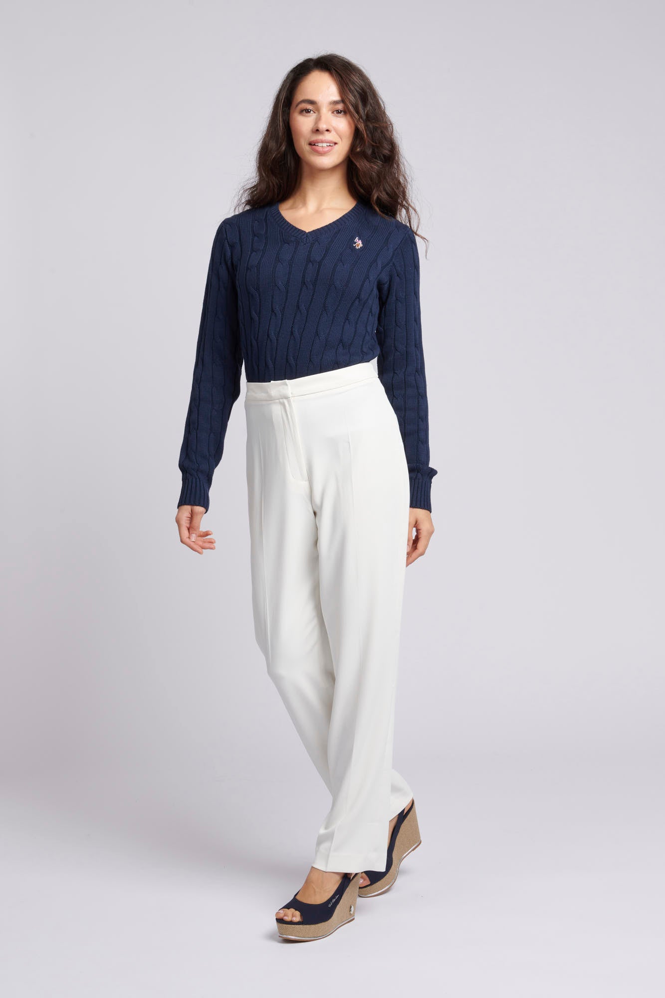 Womens V-Neck Cable Jumper in Navy Iris