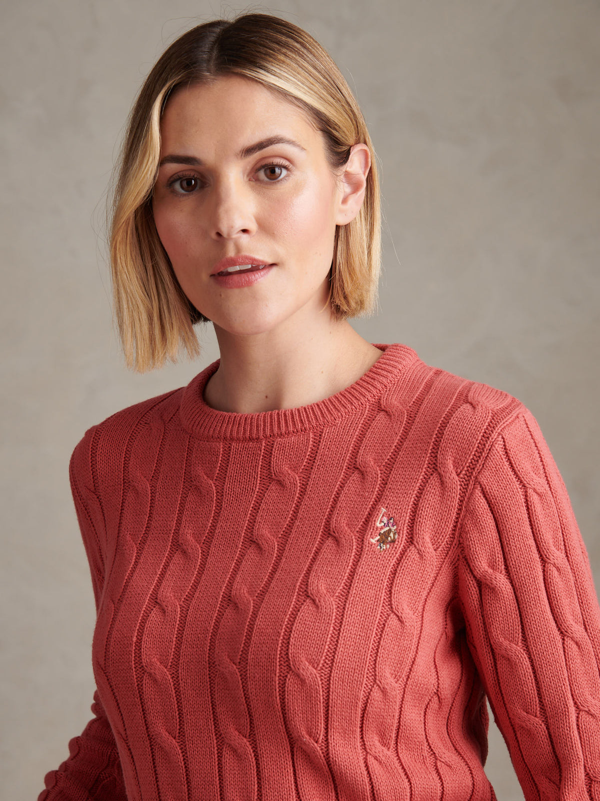 Womens Crew Neck Cable Jumper Mineral Red