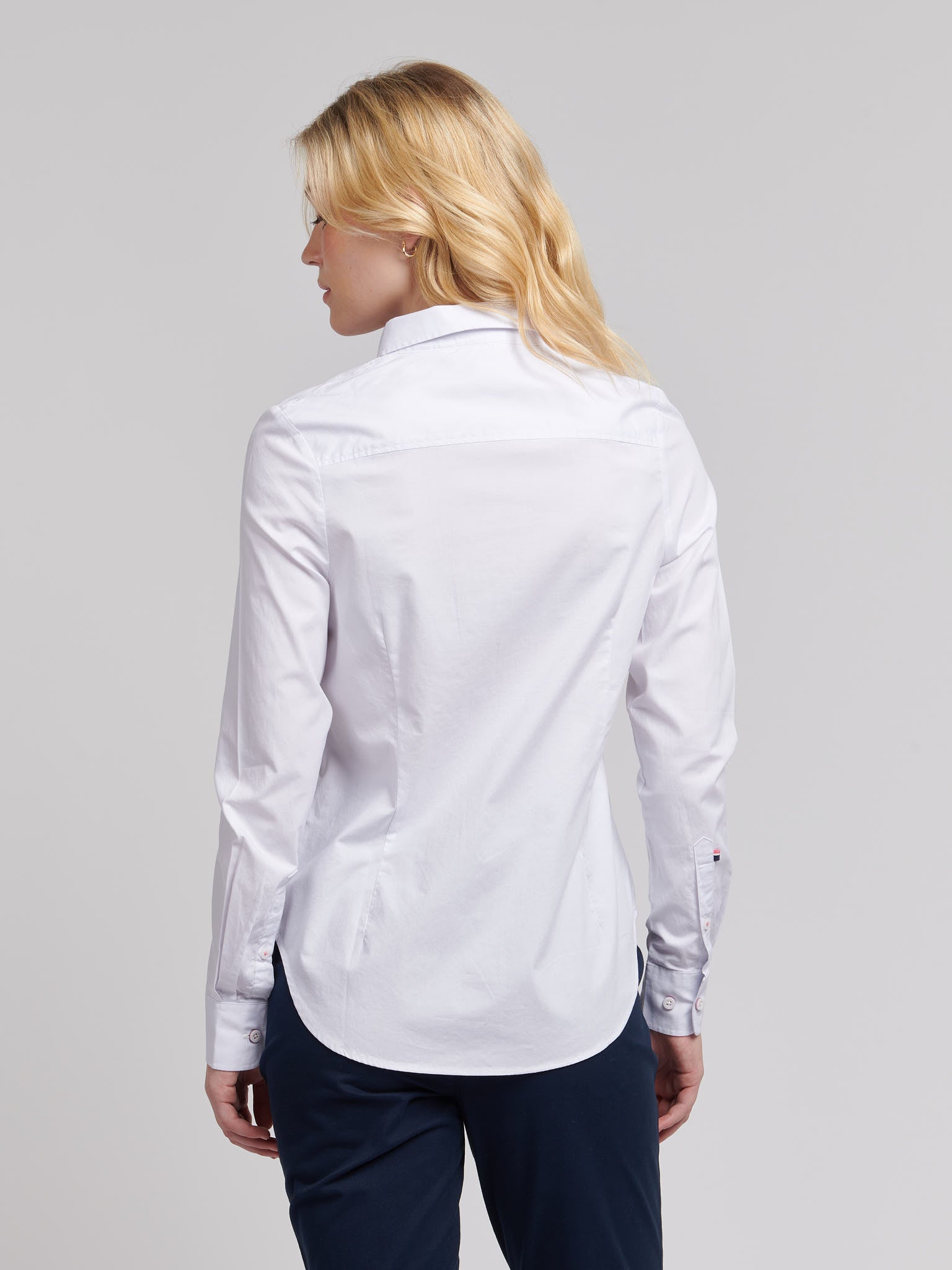 Womens Classic Fit Oxford Shirt in Bright White