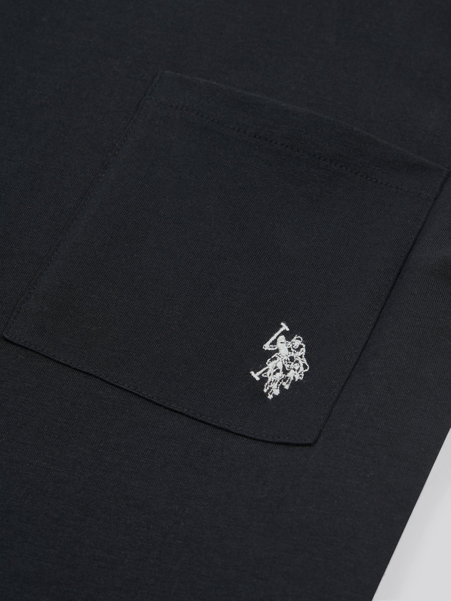 Womens Crew Neck Pocket T-Shirt in Black