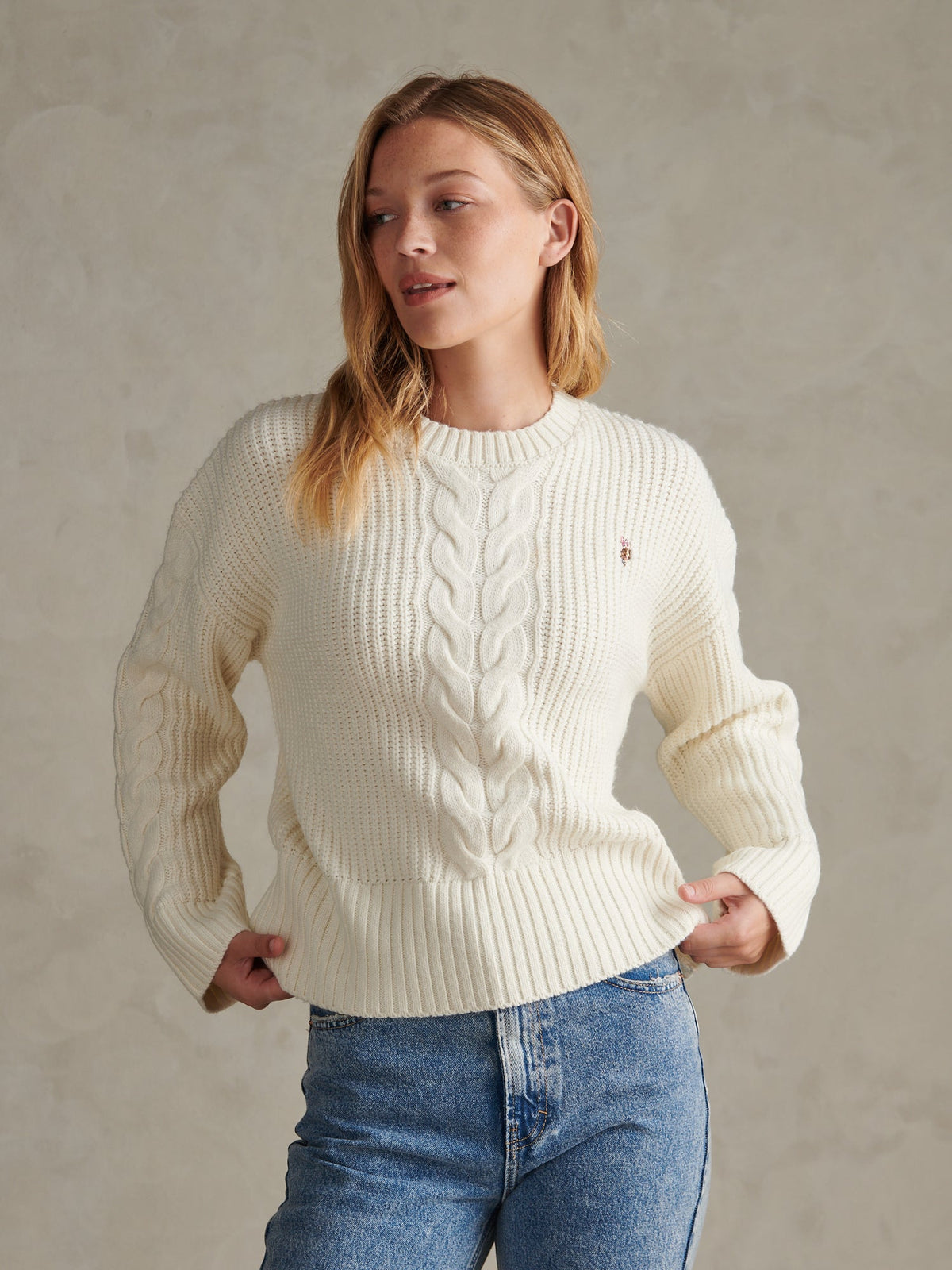 Womens Chunky Central Cable Jumper Marshmallow