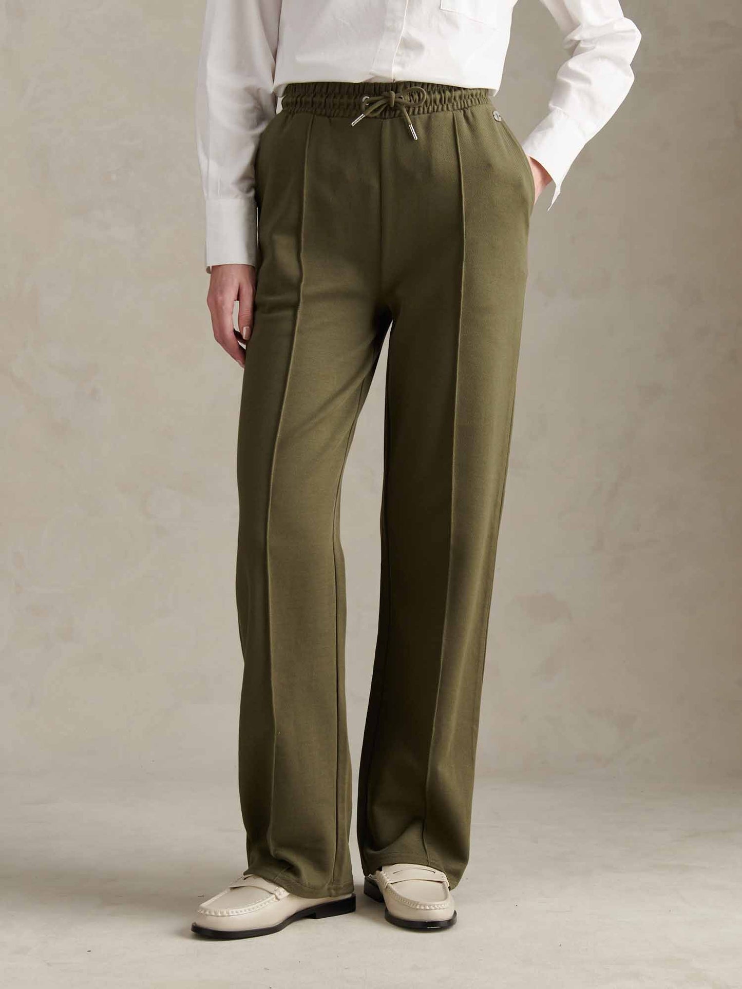 Womens Twill Texture Wide Leg Jogger in Kalamata Green